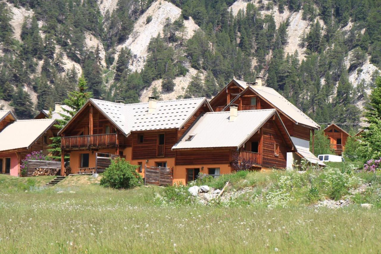 Le Gouroun Hameau Des Chazals Nevache Hautes Alpes Eksteriør bilde